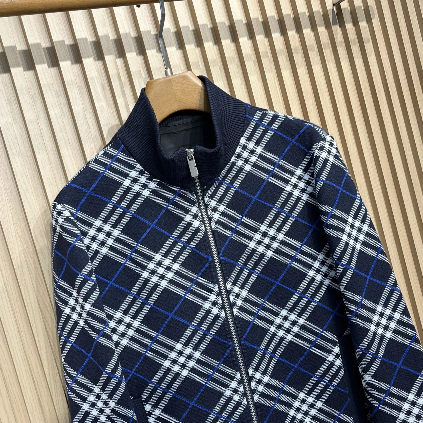 wg.luxury-- 2ur25rry wool item: E-F443J1816H
